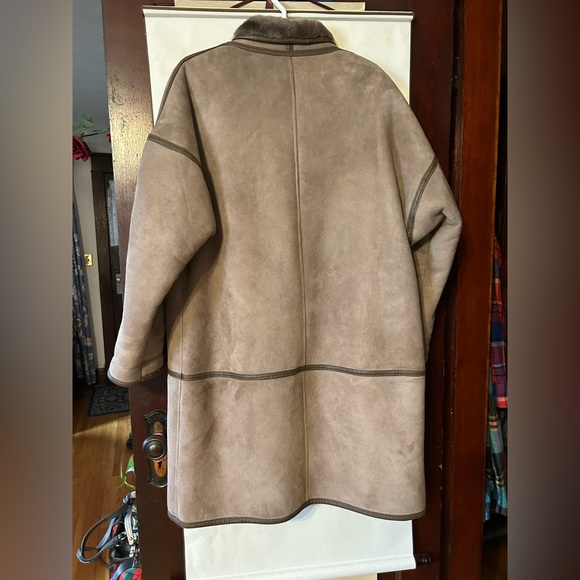 Vintage David Muller Sheepskin woman’s coat size 14 - Picture 2 of 5